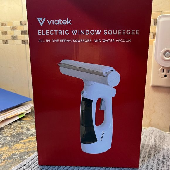 NWOT Sharper Image rechargeable cordless electric spray squeegee water vacuum - Picture 1 of 3